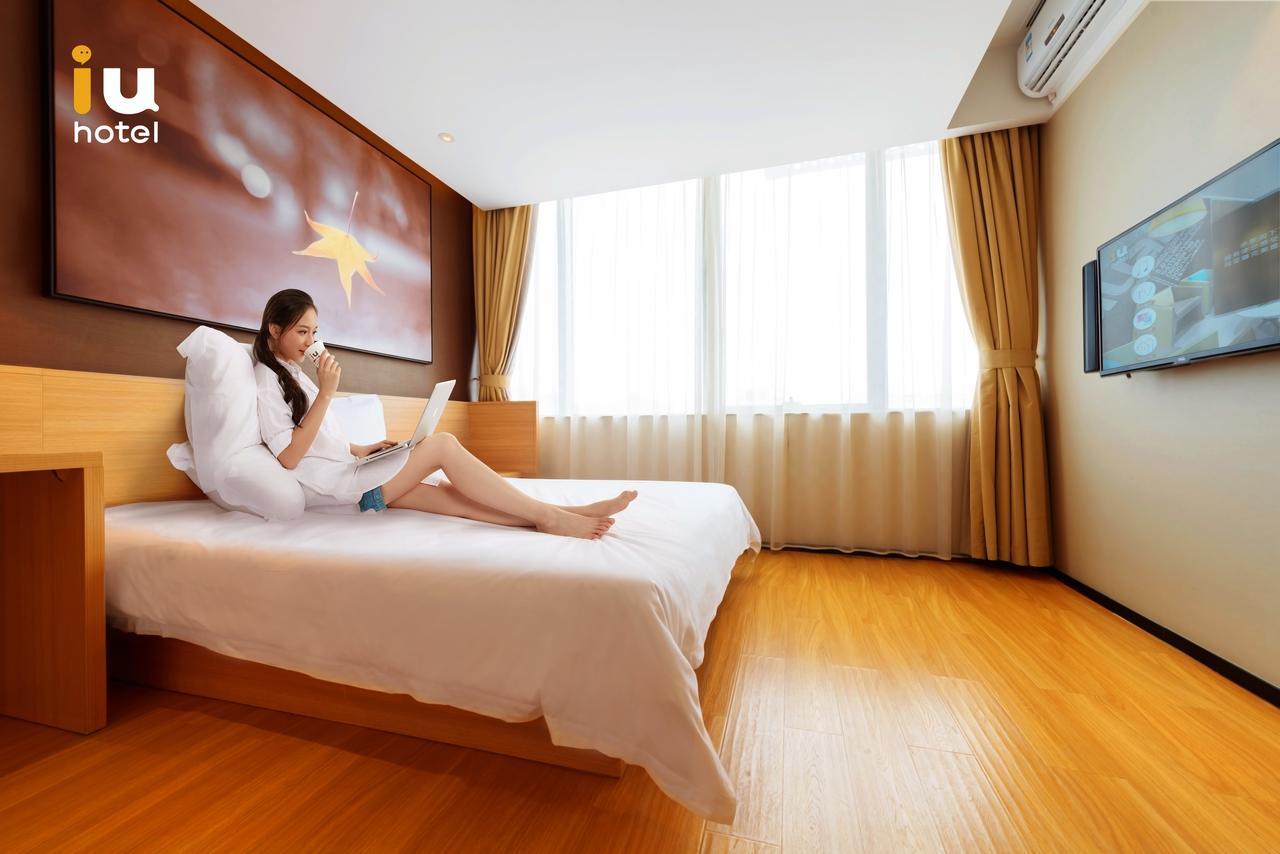 IU Hotel Shanghai Dongchuan Road Metro Station Esterno foto