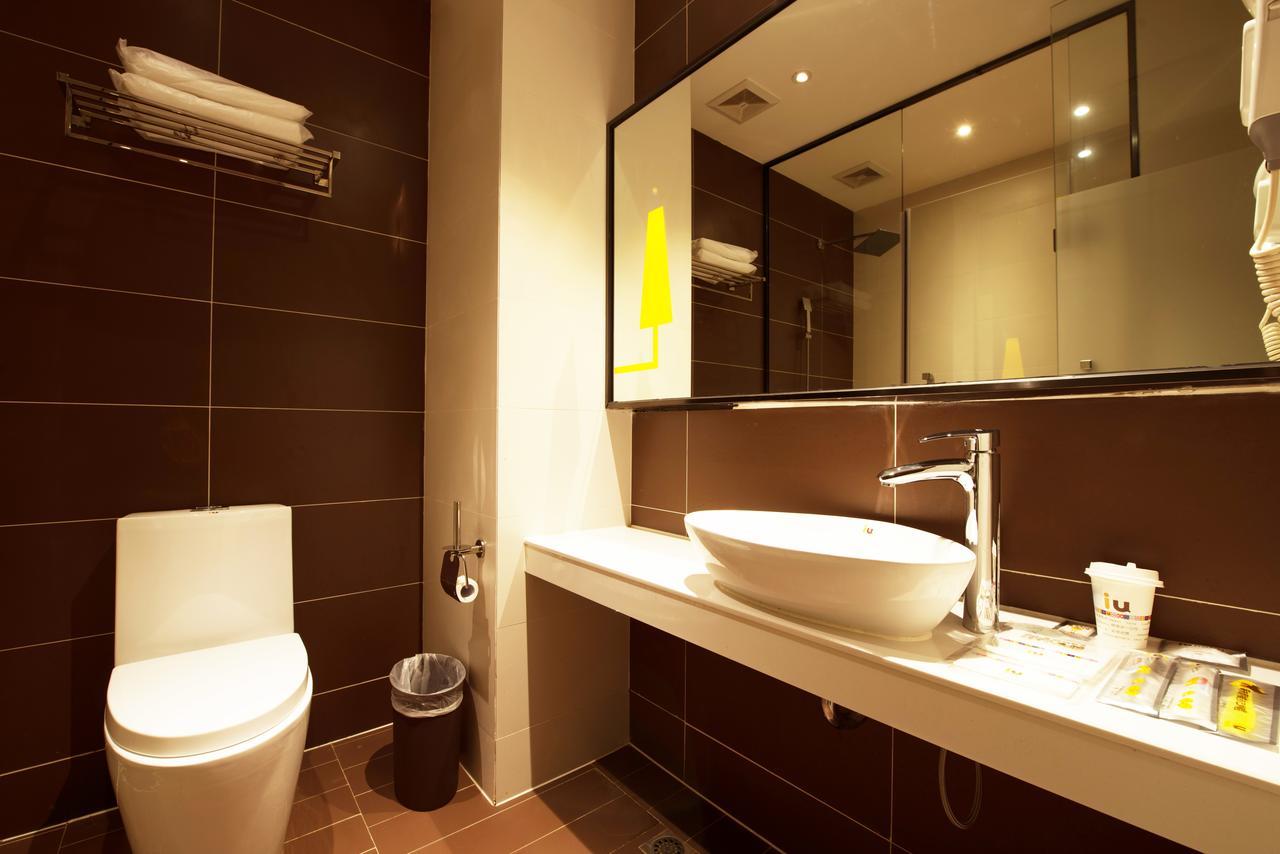 IU Hotel Shanghai Dongchuan Road Metro Station Esterno foto