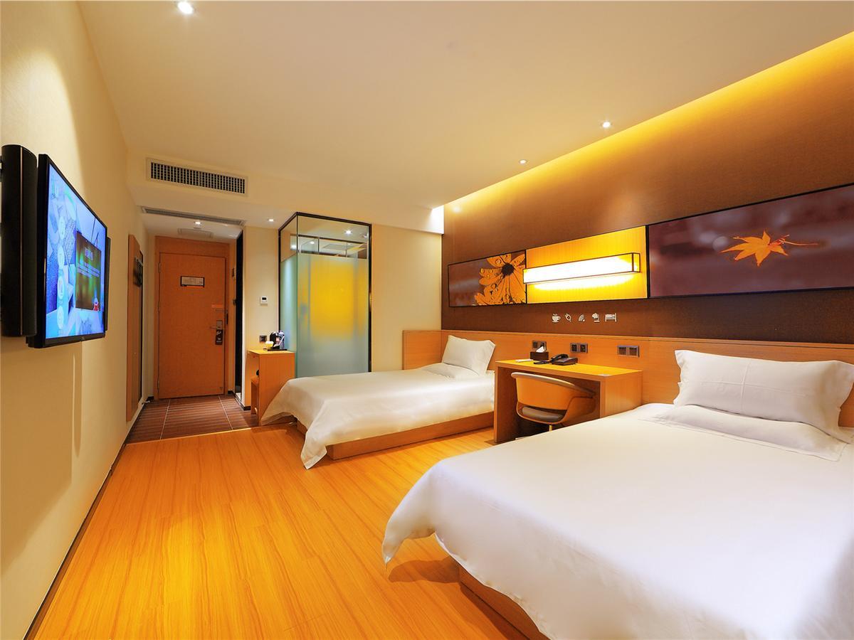 IU Hotel Shanghai Dongchuan Road Metro Station Esterno foto