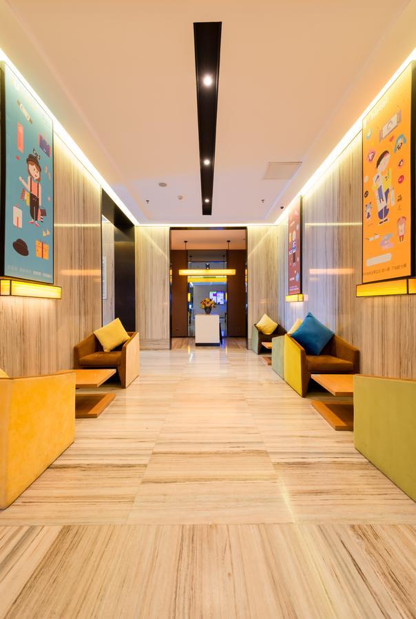 IU Hotel Shanghai Dongchuan Road Metro Station Esterno foto