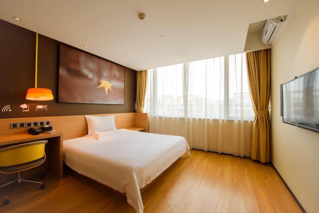 IU Hotel Shanghai Dongchuan Road Metro Station Esterno foto